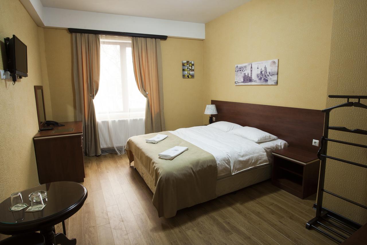 Lords Hotel Tiflis Exterior foto