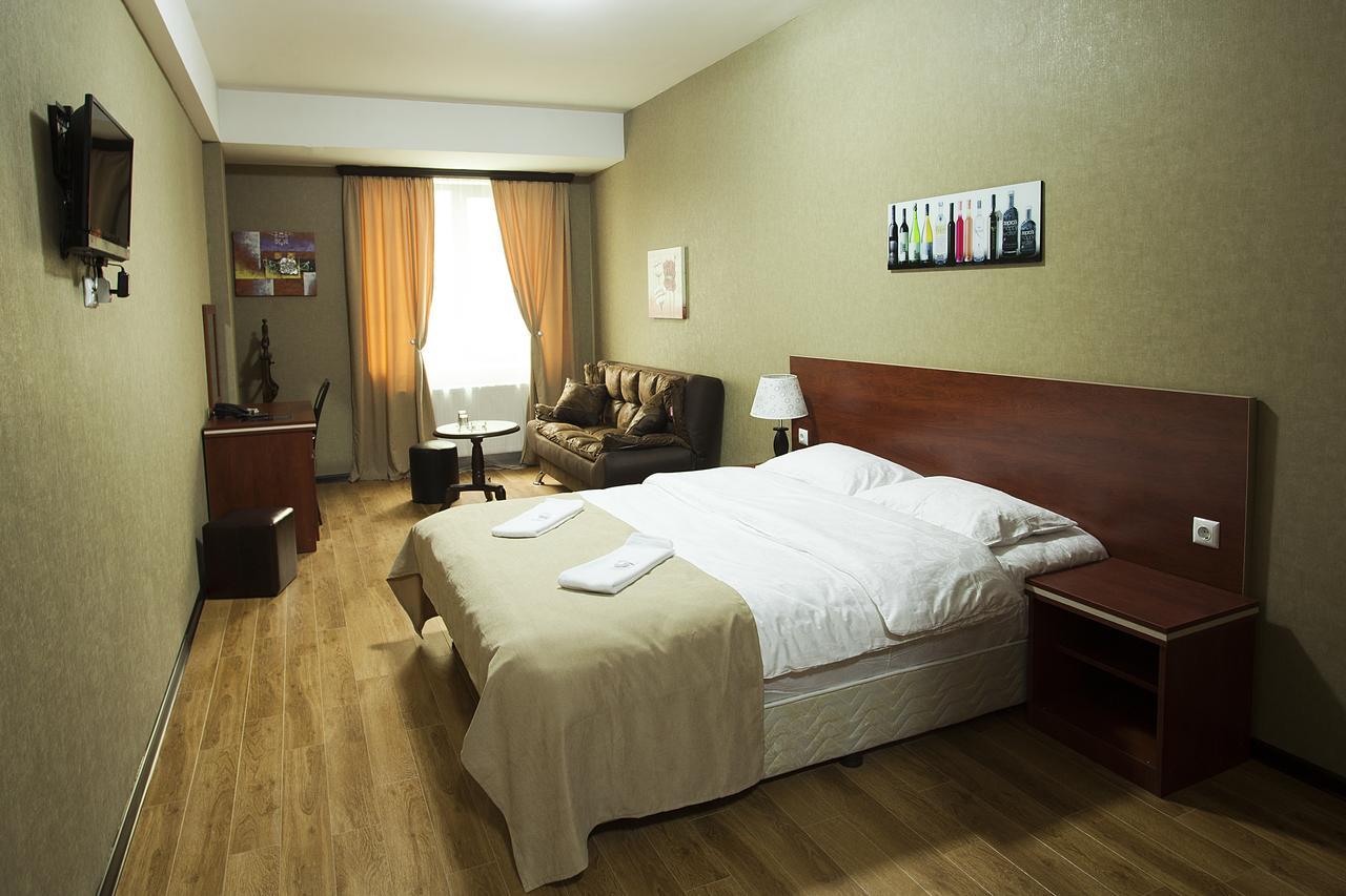 Lords Hotel Tiflis Exterior foto