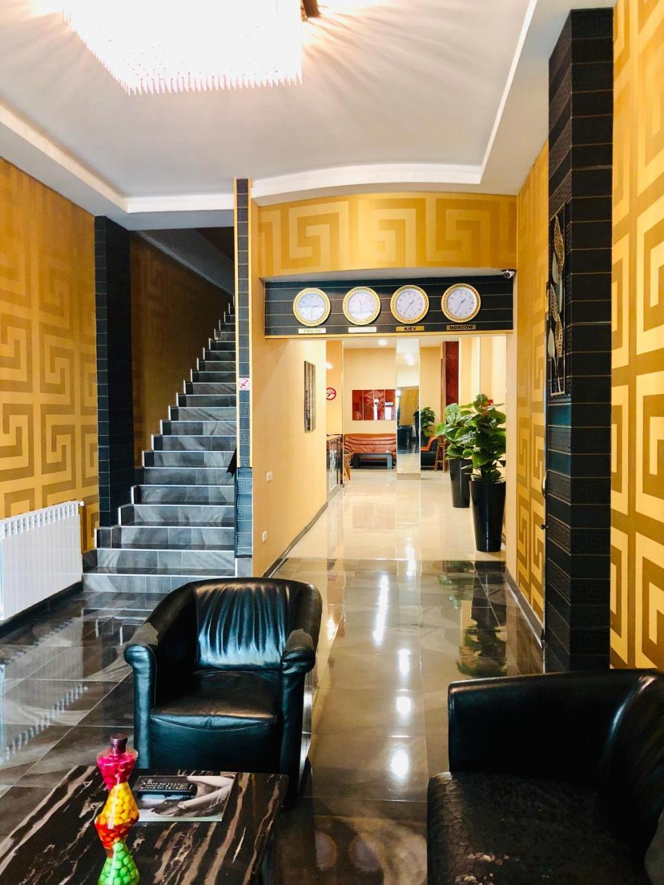 Lords Hotel Tiflis Exterior foto