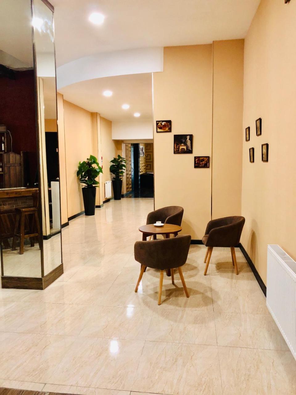 Lords Hotel Tiflis Exterior foto